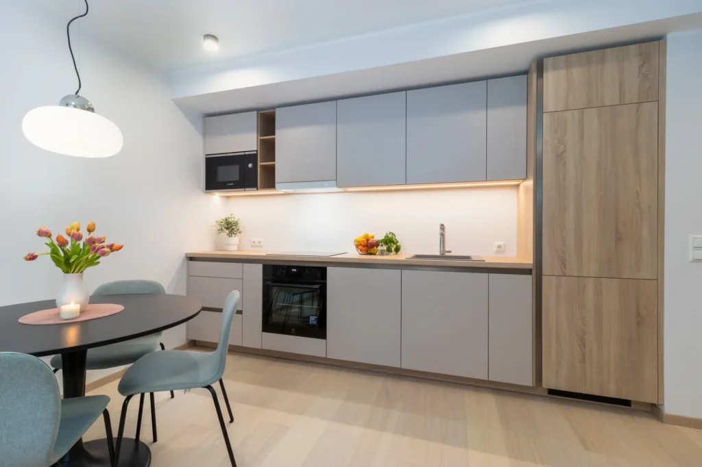 Kvaliteetne köögimööbli paigaldus ja kokkupanek Tallinnas - Mööbliabi